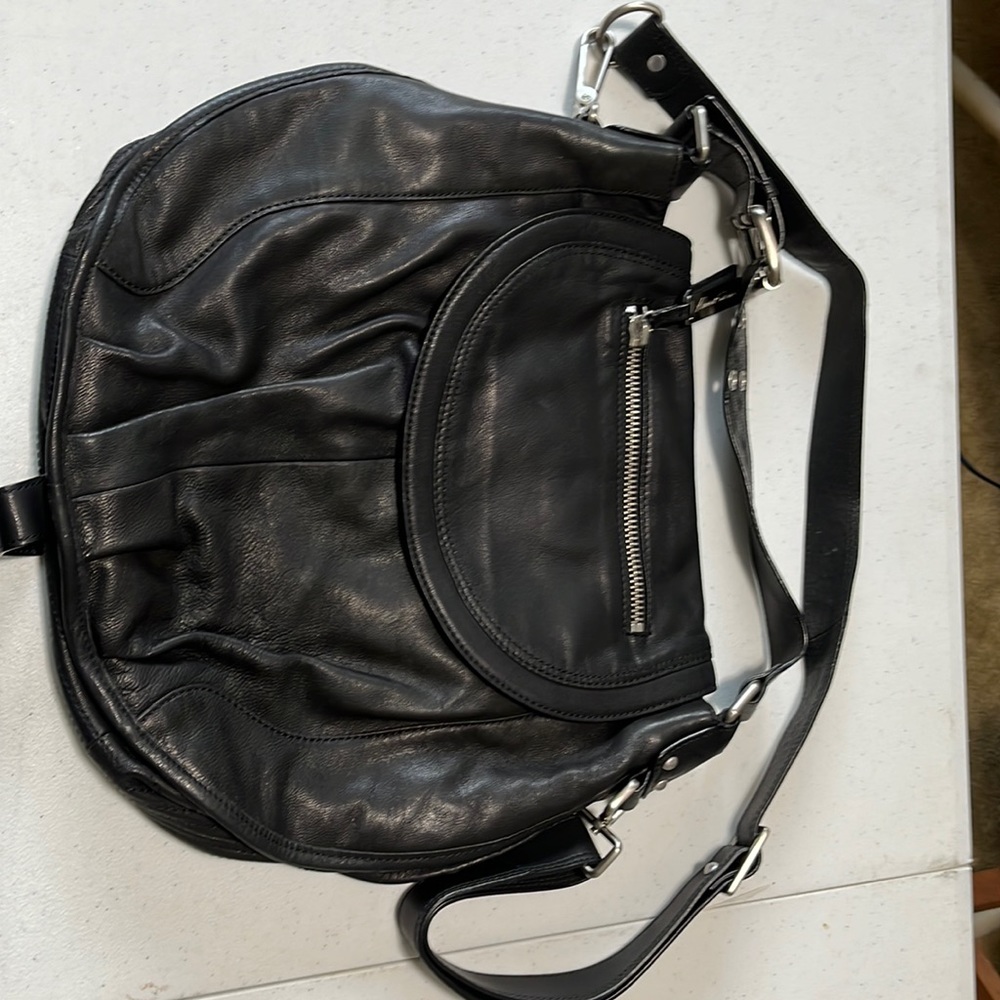 Kenneth Cole New York Leather bag